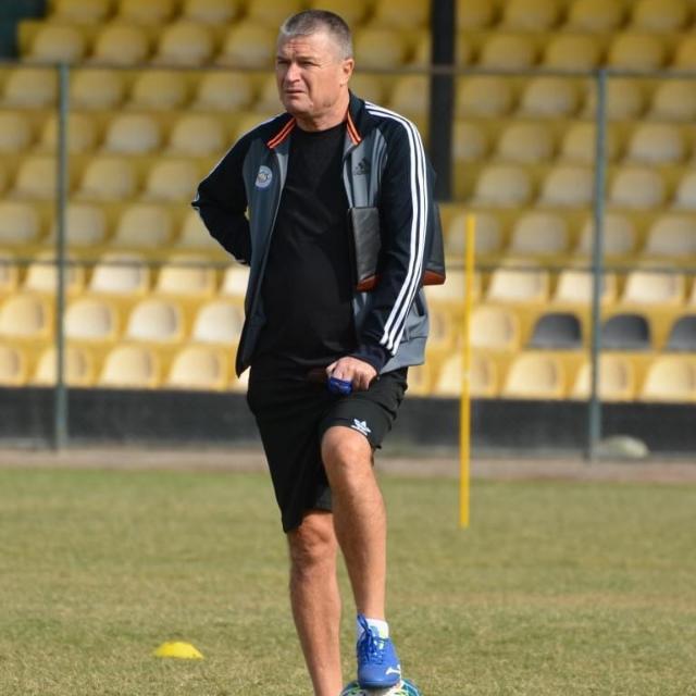 Valeriu Tița a semnat pe un an cu naționala Siriei! „Idolul meu e Ilie Balaci, și ca fotbalist dar și ca antrenor” + Cum și-a julit în fața sa Mirel Rădoi genunchii pe bitum | SPECIAL