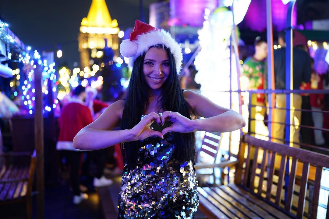 Corina Caragea, fără inhibiții! Prezentatoarea știrilor sportive de la PRO TV, apariție în lenjerie intimă chiar înainte de Revelion! FOTO