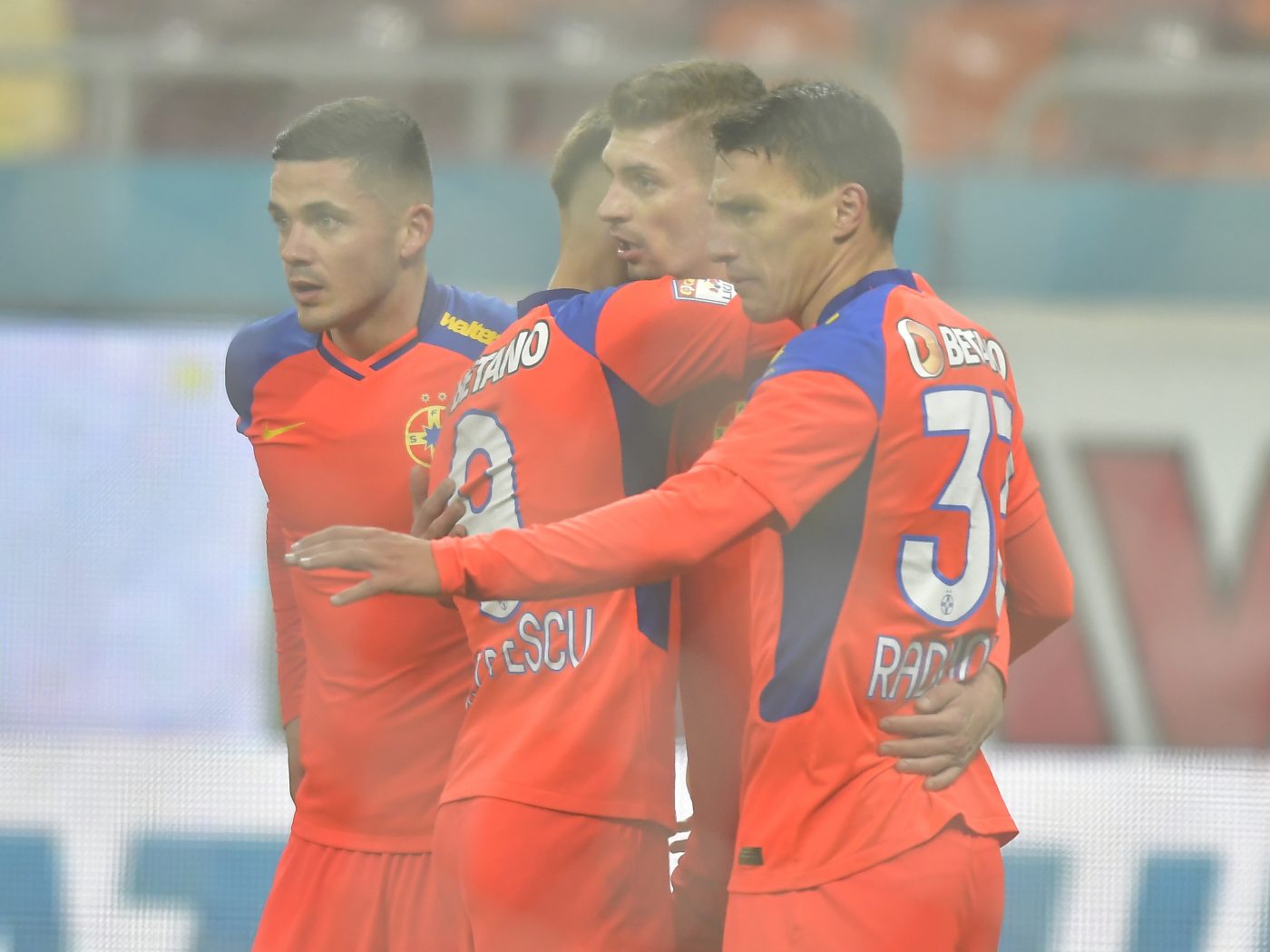 Fotbalistul de la FCSB, criticat în direct: „Păcat, ești înconjurat de oameni care cred în Dumnezeu!” Ce trebuia să facă în meciul cu UTA, după al doilea gol al roș-albaștrilor | VIDEO EXCLUSIV ProSport Live
