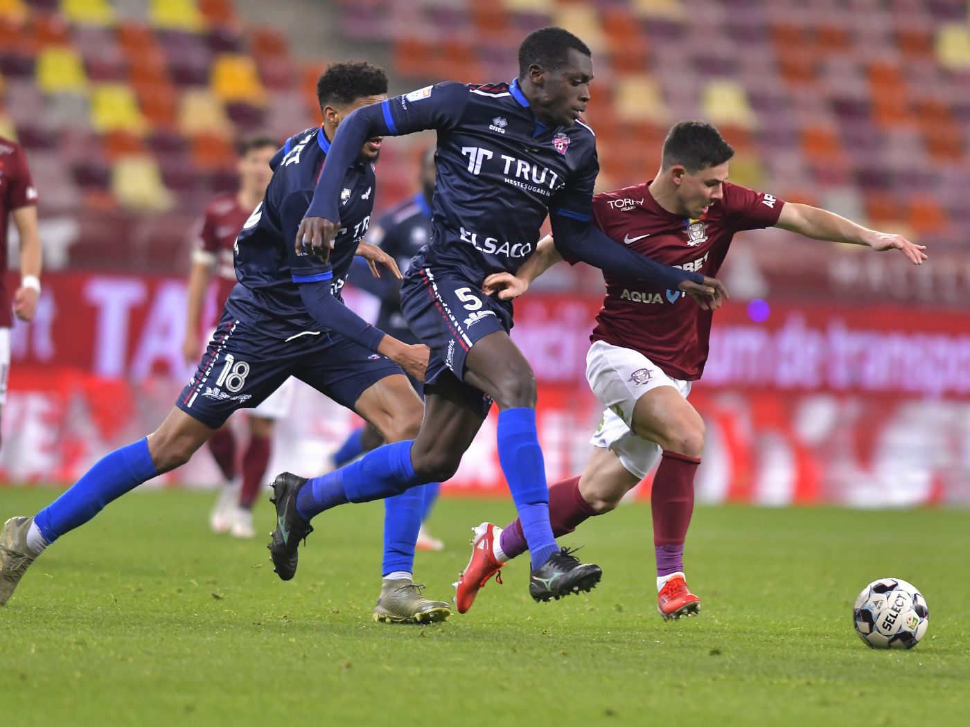Liga 1: Luptă în opt pentru ultimele patru locuri de play-off » Avem cotele la pariuri »»