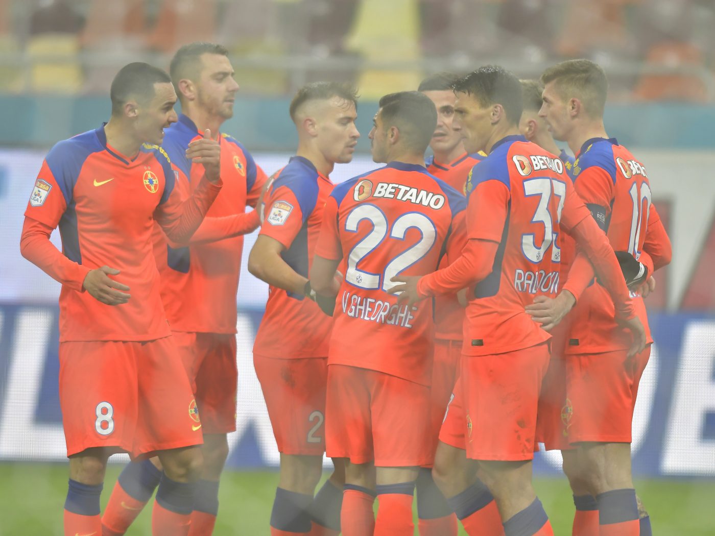 CFR Cluj, atac fără precedent după erorile din meciul FCSB – UTA Arad. „Este strigător la cer! Viciere de rezultat!” Meme Stoica, taxat. „Acel domn a pus presiune pe arbitraj!”