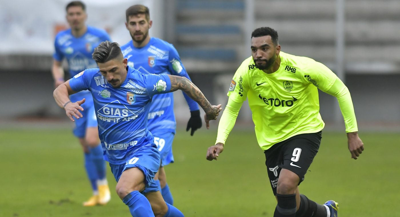 Chindia – CFR Cluj 0-1. Billel Omrani îl face pe Dan Petrescu să zâmbească, după o execuție superbă, precedată de o nouă fază controversată