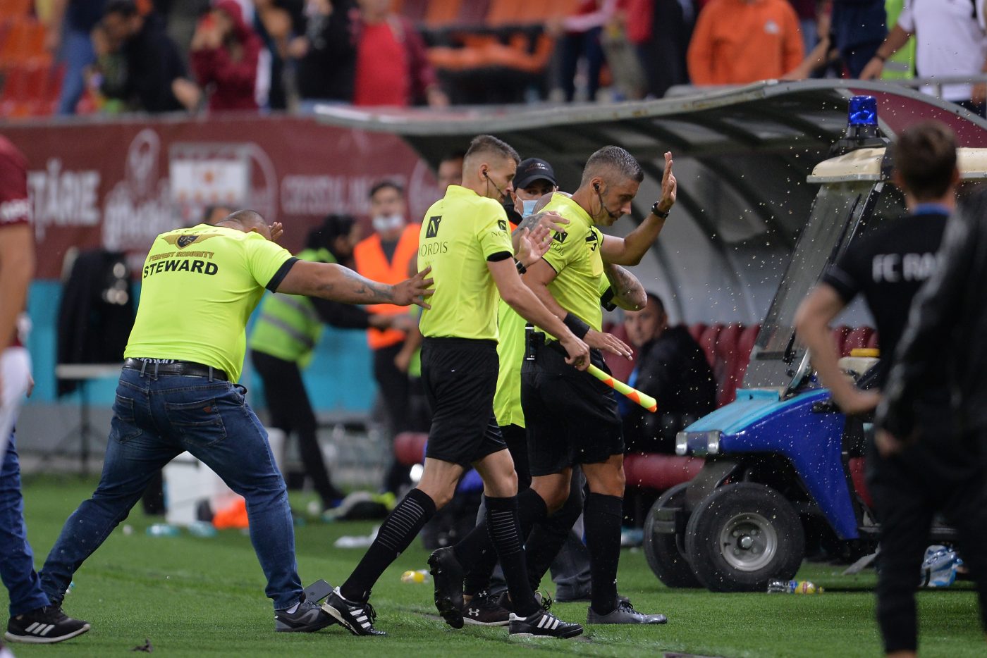 Cei trei arbitri din România care au dezamăgit complet. „Sunt sub orice critică!” | VIDEO EXCLUSIV ProSport LIVE