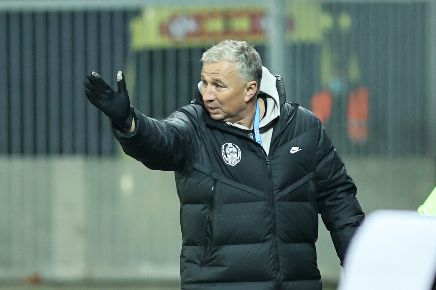 Dan Petrescu își întărește ofensiva! CFR Cluj are un nou atacant: a semnat contractul și a fost prezentat oficial | FOTO