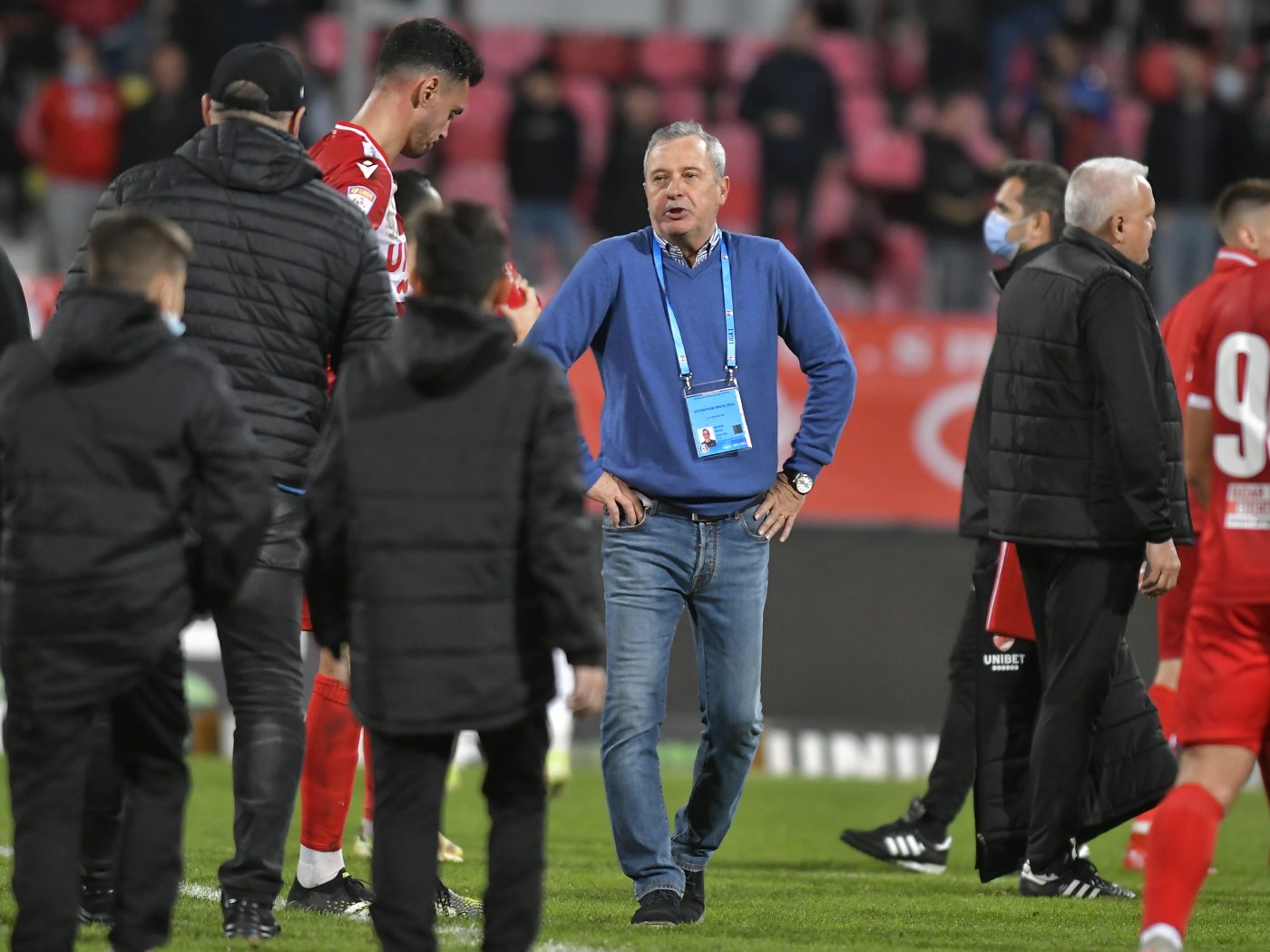 Adevăratul motiv pentru care Mircea Rednic a fost dat afară de la Dinamo: „Din ce știu, jucătorii nu l-au mai susținut”