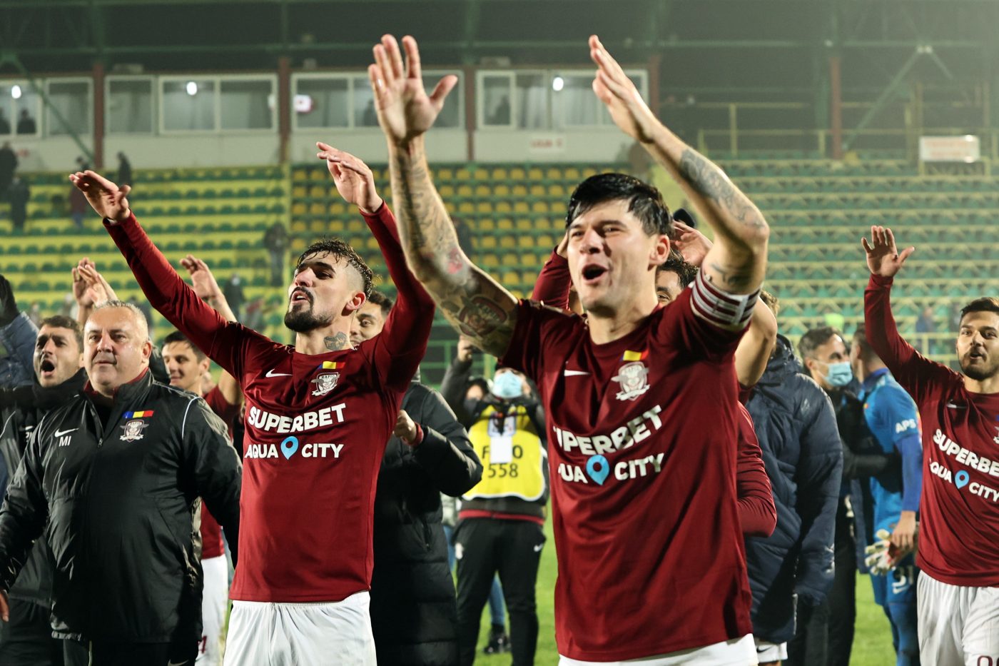 Rapidiștii au câștigat etapa trecută cu FC Argeș 2-0, fiind împinși de la spate de suporteri
