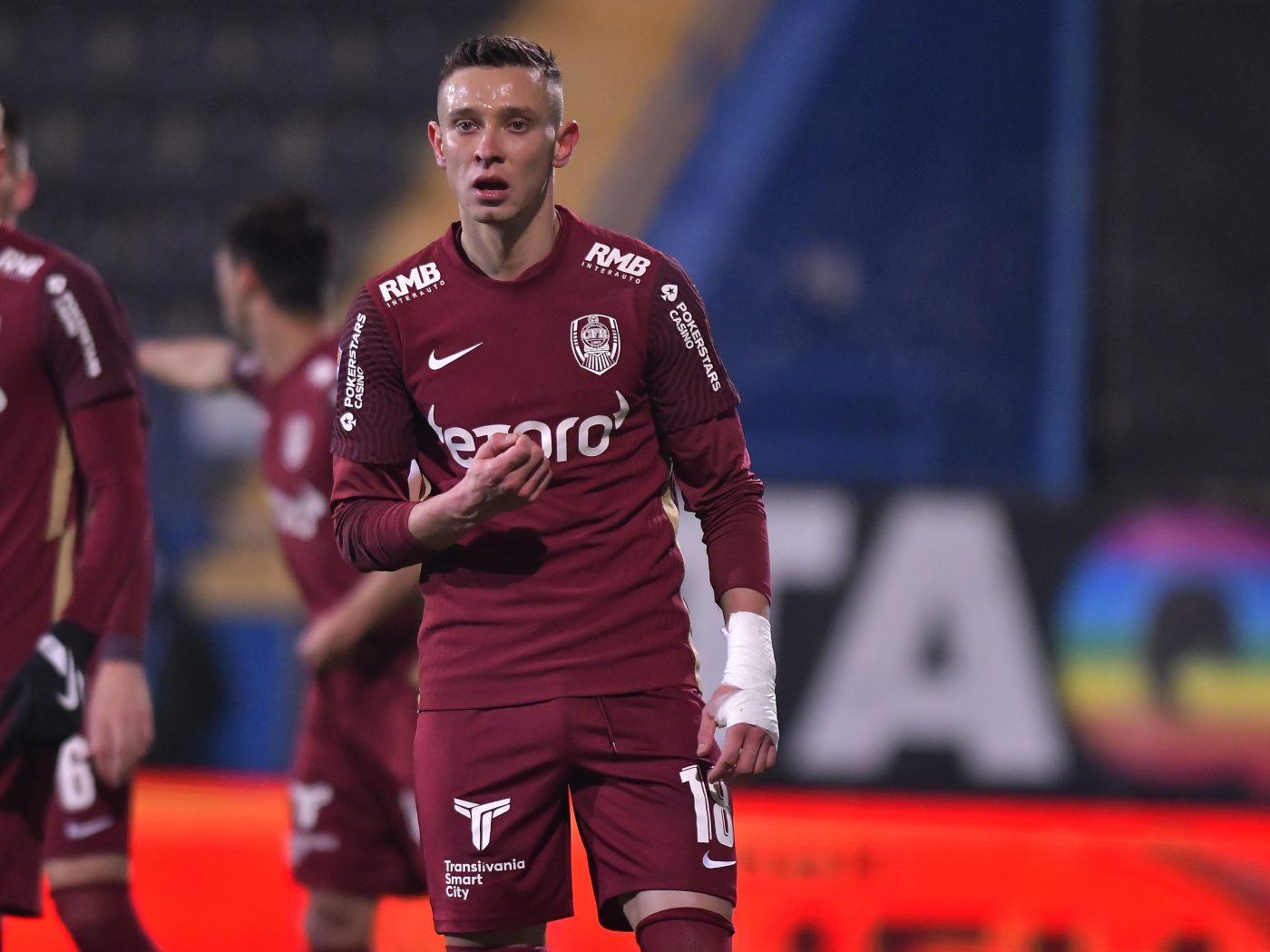 Valentin Costache a dat cărțile pe față după despărțirea de CFR Cluj! În ce stare l-a adus Dan Petrescu: „Îți vine să o iei pe străzi de nebun!”