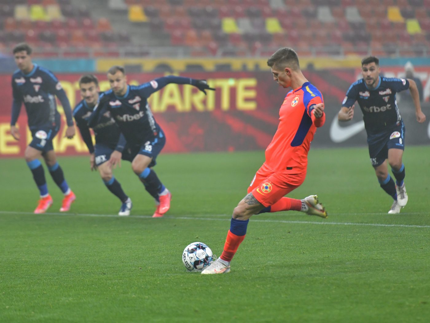 FCSB – UTA Arad 2-1. Victorie controversată pentru elevii lui Toni Petrea | VIDEO