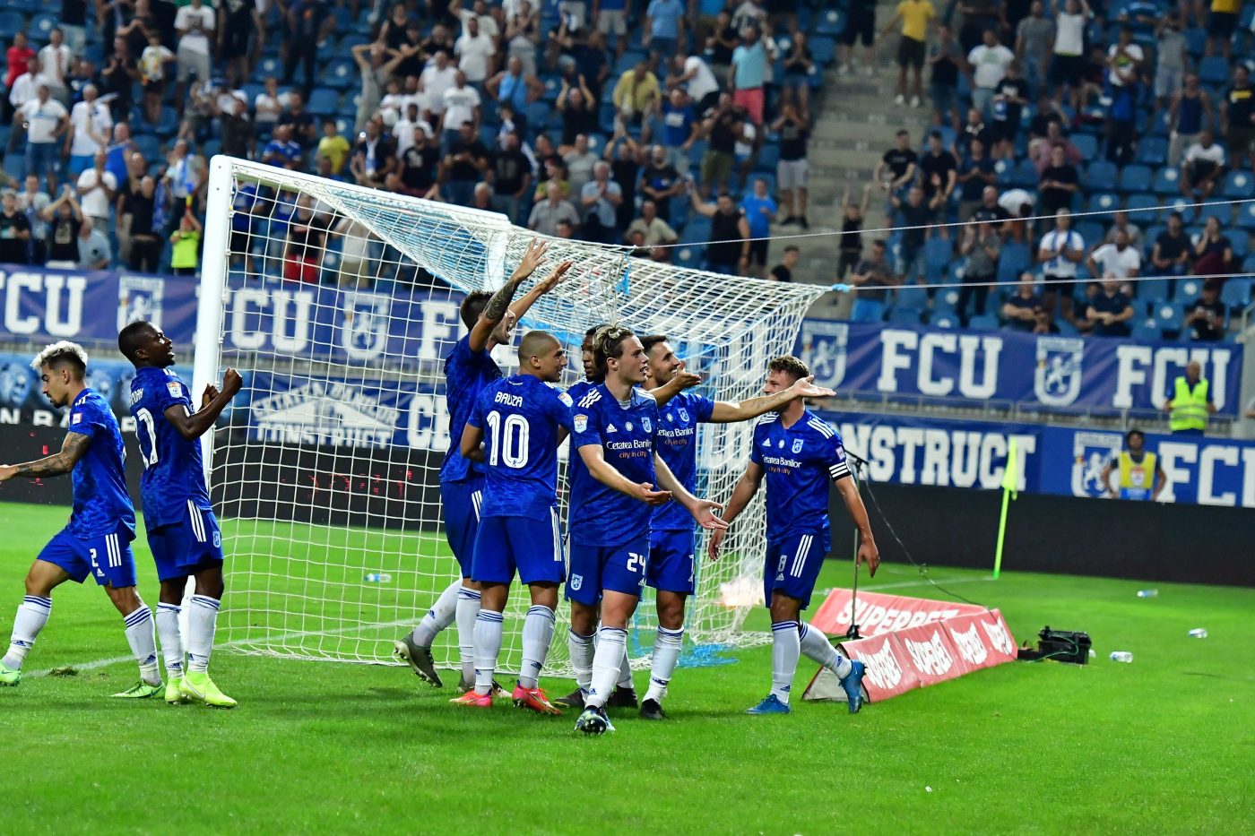 FCU Craiova, amenințată cu procese la FIFA! Patru jucători străini refuză să-și rezilieze contractele