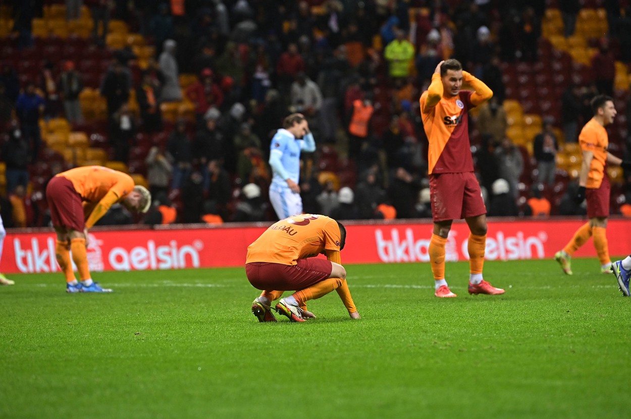 Galatasaray, un nou eșec în campionatul din Turcia! Cicâldău și Moruțan, învinși de Adana Demirspor
