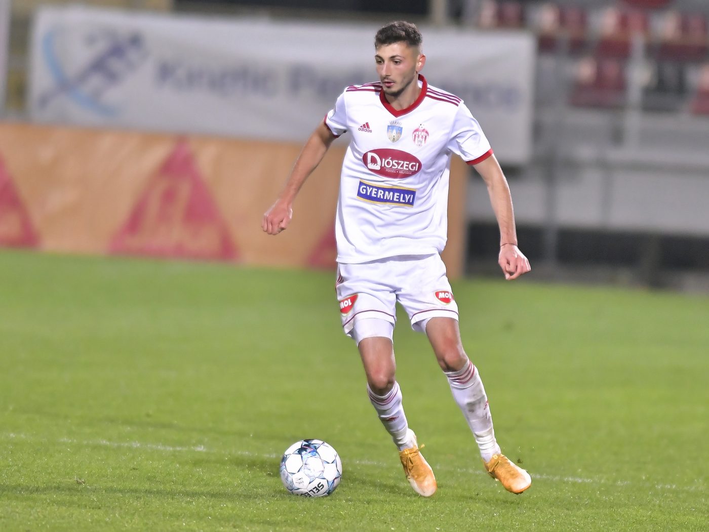 Nicolae Păun, din ce în ce mai departe de FCSB! Impresarul a confirmat că jucătorul lui Sepsi e dorit în străinătate: „E cea mai concretă discuție!”