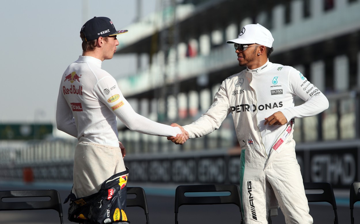 Max Verstappen și Lewis Hamilton, o nouă „bătălie” în Formula 1! Cine este pilotul anului 2021
