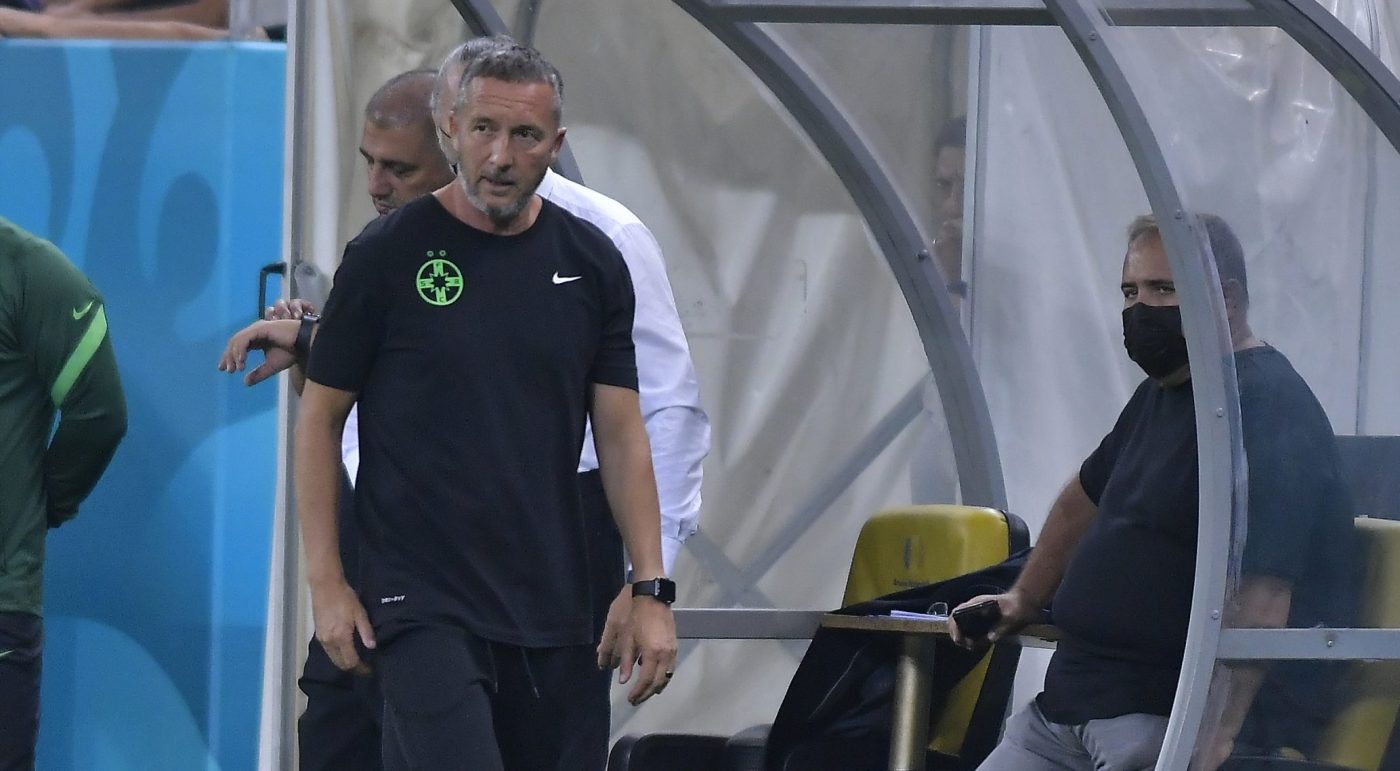Presiunea pusă de Mihai Stoica a dat roade! FCSB a primit două penalty-uri inexistente din care a învins-o pe UTA