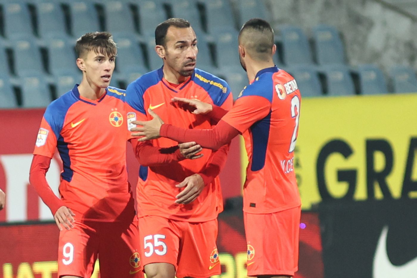 Gigi Becali, mesaj pentru Toni Petrea în cazul lui Paulo Vinicius, după ce suporterii au anunțat că fotbalistul va pleca de la FCSB: „Bine, mă, joacă cum vrei tu!”