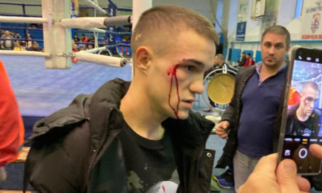 Scandal monstru în lumea boxului! Antrenor, acuzat de agresiune de un tânăr pugilist: „Legea o să rezolve tot!” | VIDEO