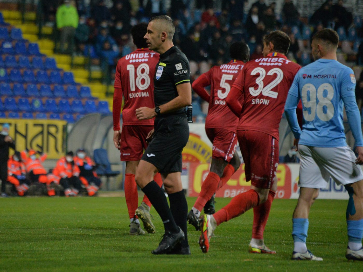 Un patron din Liga 1, atac dur la adresa arbitrilor. „Este o lispă de respect criminală! Chestii foarte, foarte dubioase!”!”