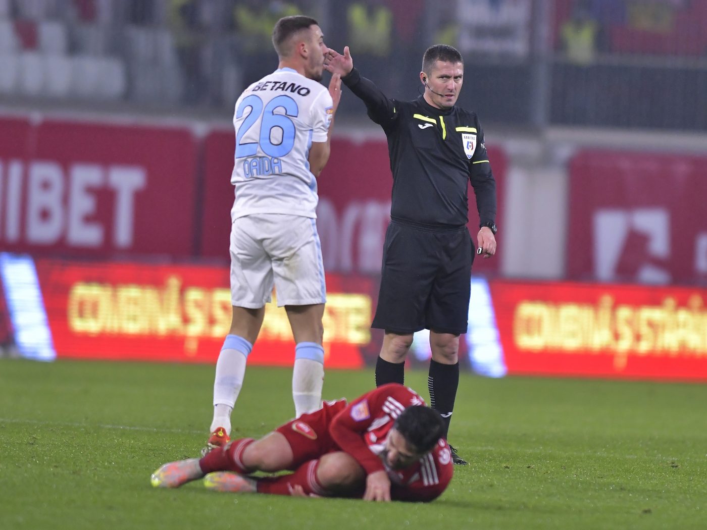 De ce nu a fost favorizată FCSB în partida cu Sepsi și unde scapă „porumbelul” antrenorii și arbitrii din Liga 1 | ANALIZĂ MARIUS AVRAM ETAPA 21