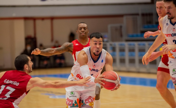 CSM CSU Oradea, victorie cu Benfica în FIBA Europe Cup! Kris Richard şi Stephen Holt, cei mai buni oameni de pe teren