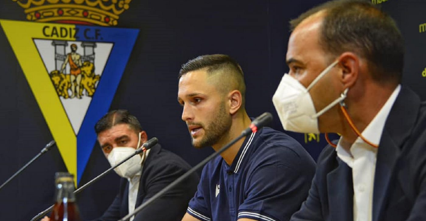 Cadiz i-a găsit înlocuitor lui Florin Andone. Atacantul pe care îl transferă de la Valencia
