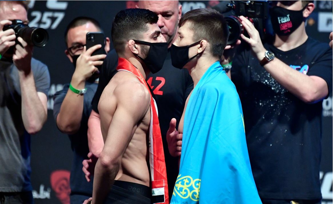 Luptătorul UFC care are două soții și șase copii cu ele. Dezvăluiri incredibile din intimitatea familiei sale: „Dacă plec de la prima soție, mă duc la a doua” | GALERIE FOTO