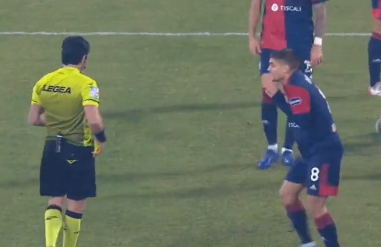 Răzvan Marin, eliminat în eșecul celor de Cagliari, 0-4 cu Udinese! Primul cartonaș roșu primit de român în acest sezon de Serie A