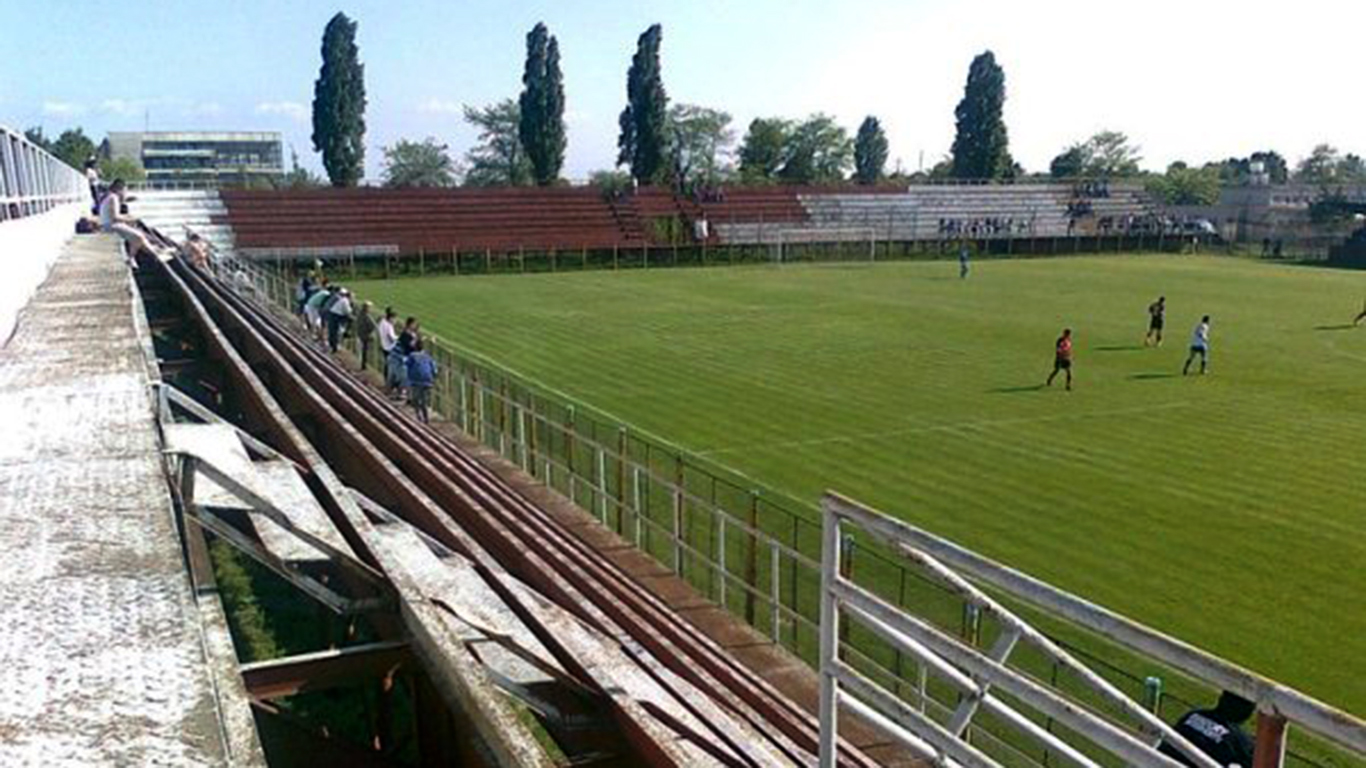 Încă un stadion din România devine istorie? Una din cele două arene deținute în Ploiești de patronul clubului Astra a fost vândută. Cumpărătorul ține ”la secret” planurile