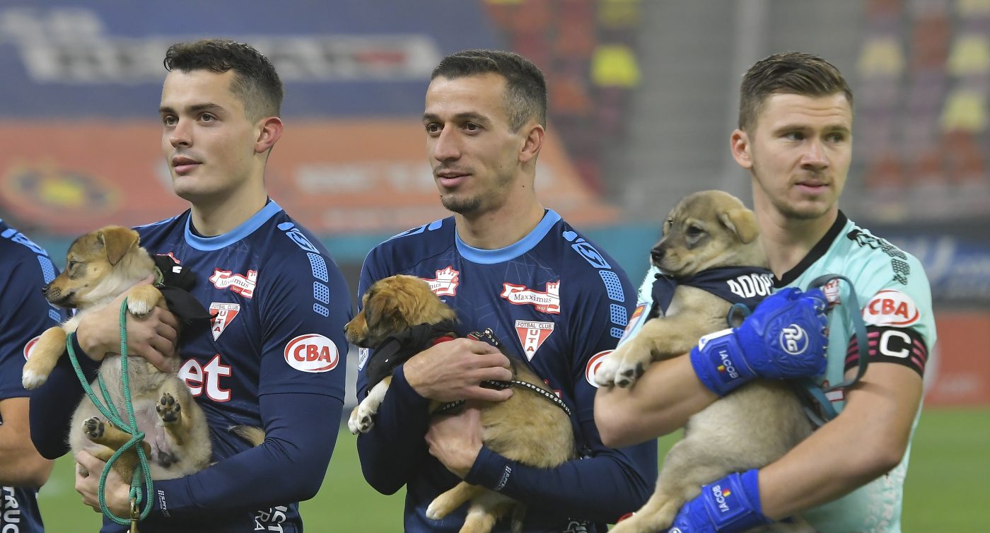 Suporterii de la UTA Arad le-au dat primă jucătorilor după meciul cu FCSB: „Pentru noi, sunteți victorioși!”