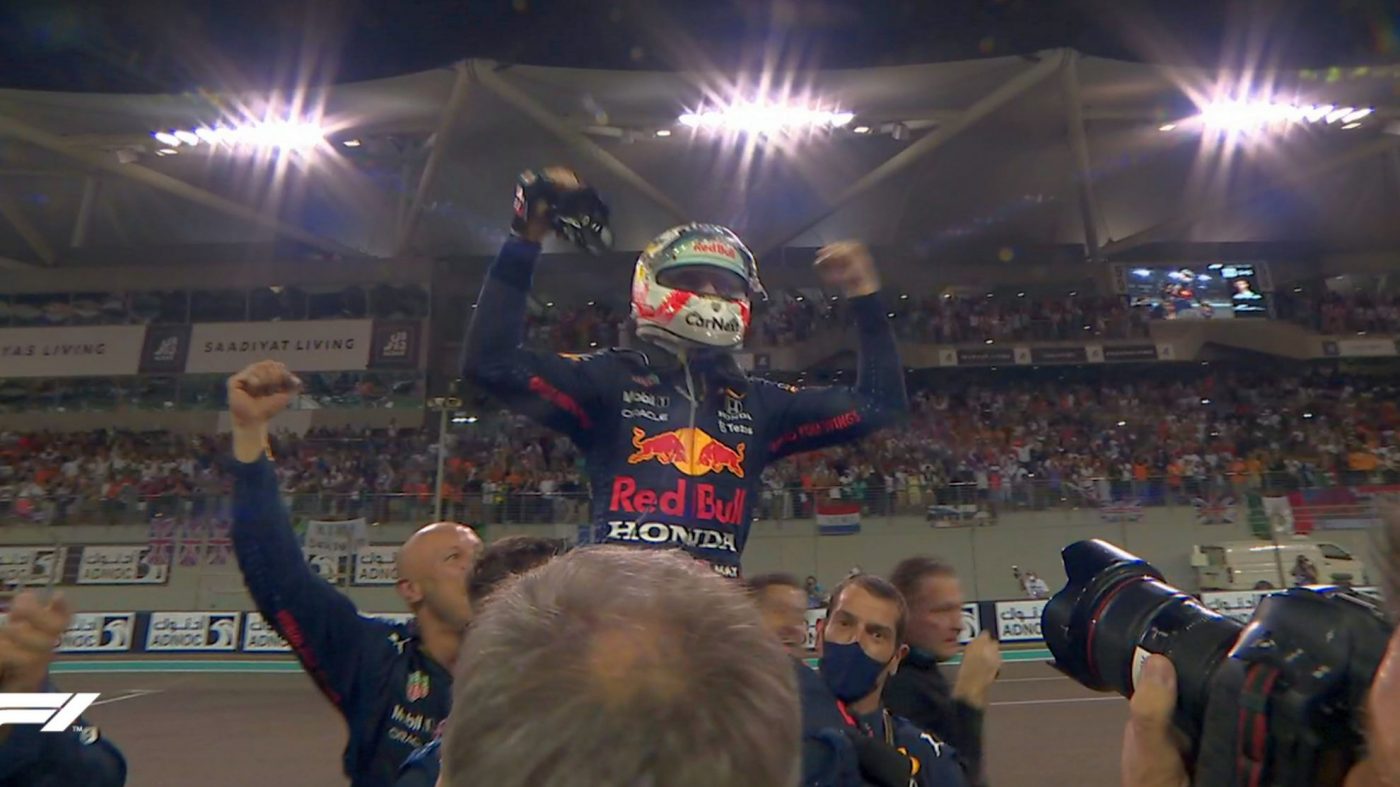 ISTORIE! Max Verstappen e noul campion mondial din Formula 1! Lewis Hamilton a pierdut totul în ultimul tur de la Abu Dhabi