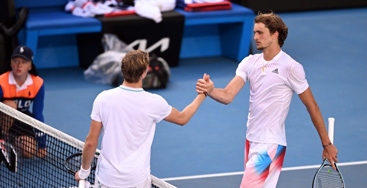 Cea mai mare surpriză de până acum pe tabloul masculin de la Australian Open! Alexander Zverev, numărul 3 mondial, a fost eliminat în optimi