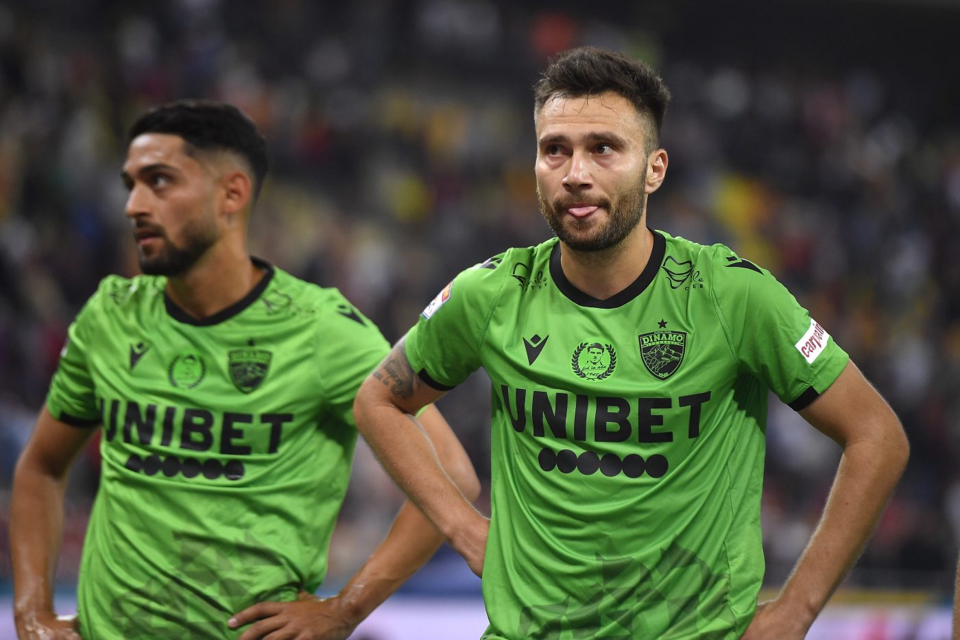 Dinamo, fără căpitan din minutul 35. Alexandru Răuță, eliminat după un fault urât asupra lui Octavian Popescu