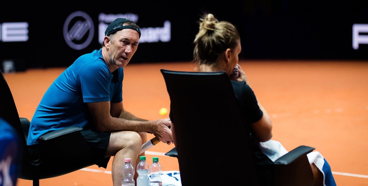 A fost trădată Simona Halep de Darren Cahill? Ce i-a spus australianul româncei înainte de a bate palma cu Amanda Anisimova