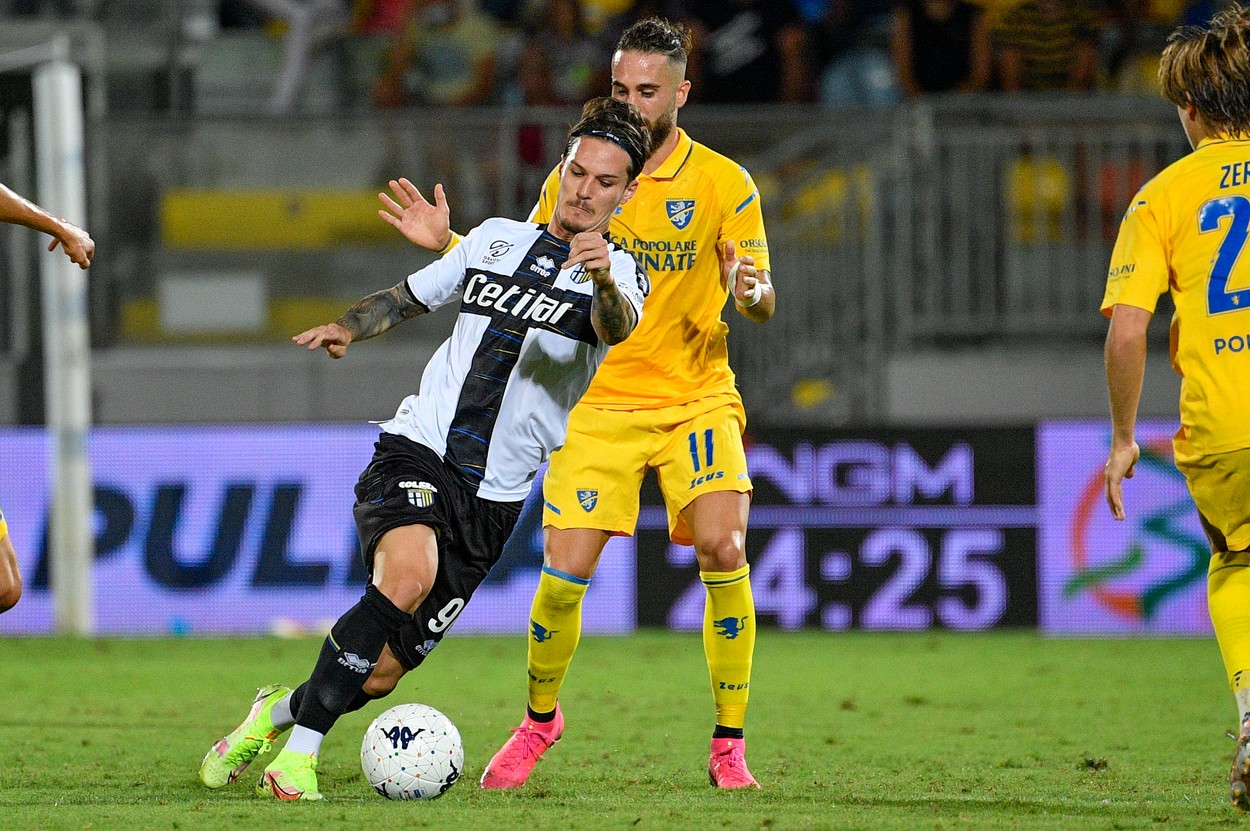Dennis Man a ratat transferul la Sampdoria, dar e aproape de Serie A. „Suntem în tatonări!”
