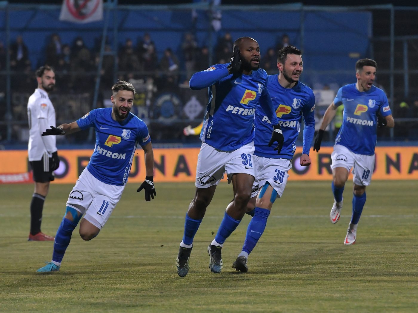 Achiziție importantă pentru una dintre favoritele la promovarea în Superligă. L-a readus în țară pe un mijlocaș fost la UTA, Farul, Sepsi și ”U” Cluj