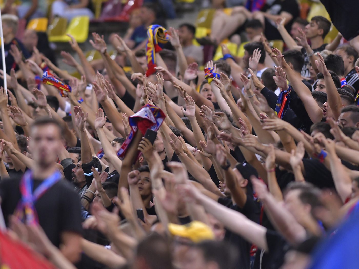 Fanii FCSB iau cu asalt Clujul pentru derby-ul cu CFR: câți suporteri ai echipei roș-albastre vor fi în tribunele stadionului din Gruia!