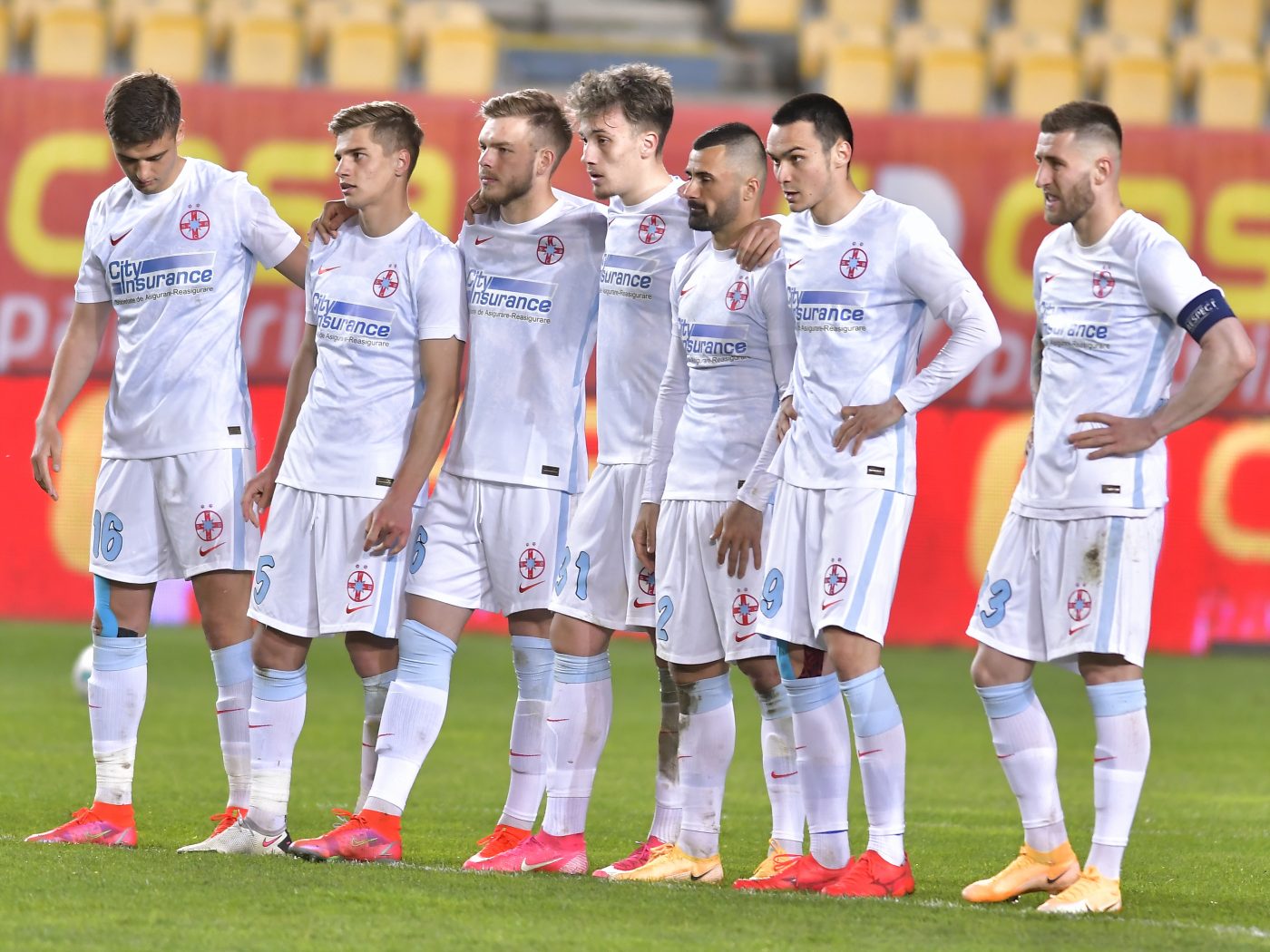 FCSB începe „repatrierile”: primele două mutări pe care le face formația lui Gigi Becali! Cei doi fotbaliști se prezintă la reunirea lui Toni Petrea. „El e singurul care poate juca și fundaș central”