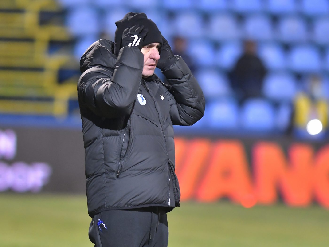 Gică Hagi a dezvăluit care e starea de sănătate a lui Ianis, după ce atacantul a ieșit accidentat din meciul Rangers – Stirling Albion. „Sperăm să nu fie…”