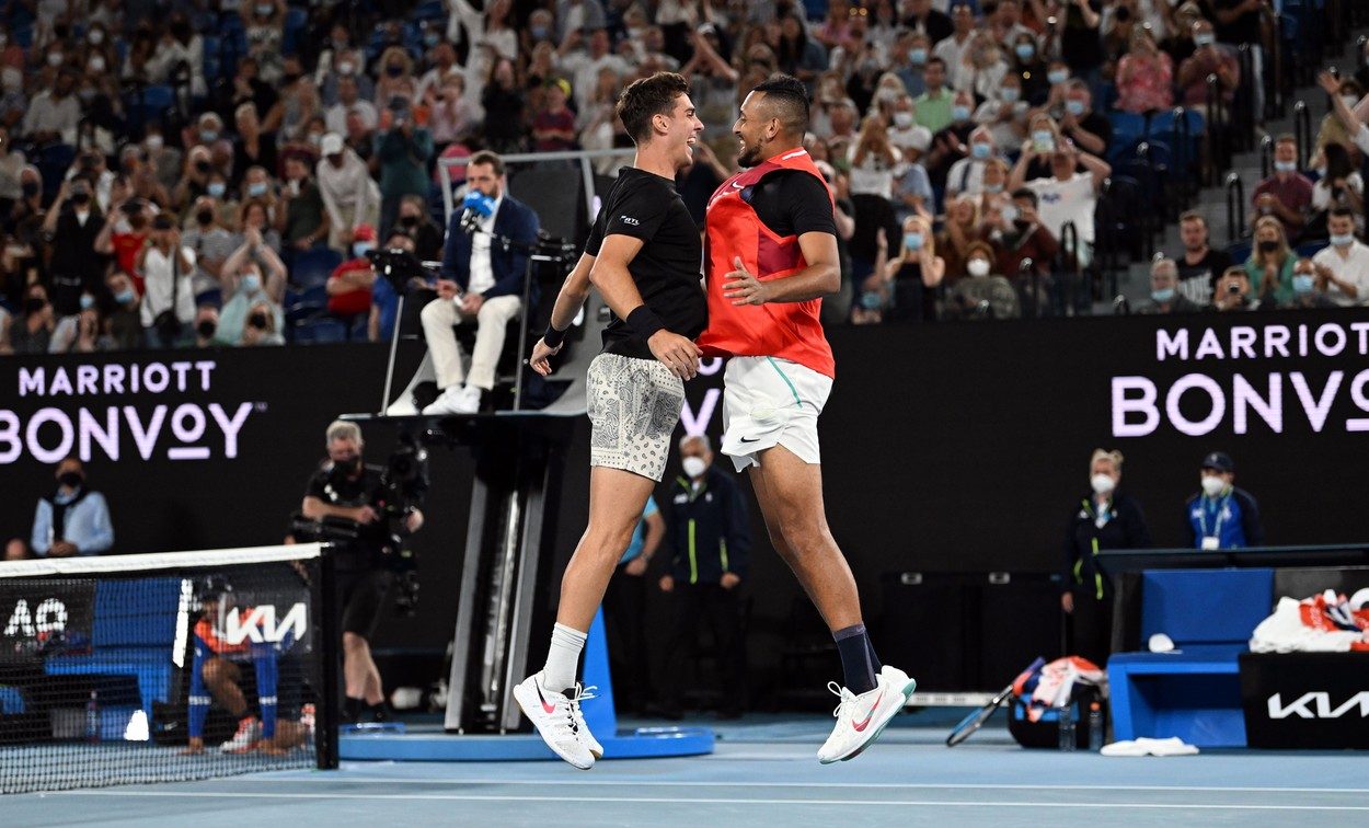 Rebelul Nick Kyrgios a câștigat titlul în proba de dublu la Australian Open, alături de Thanasi Kokkinakis! Finala nu a fost lipsită de incidente: spectatorii scandalagii, evacuați din arenă | VIDEO