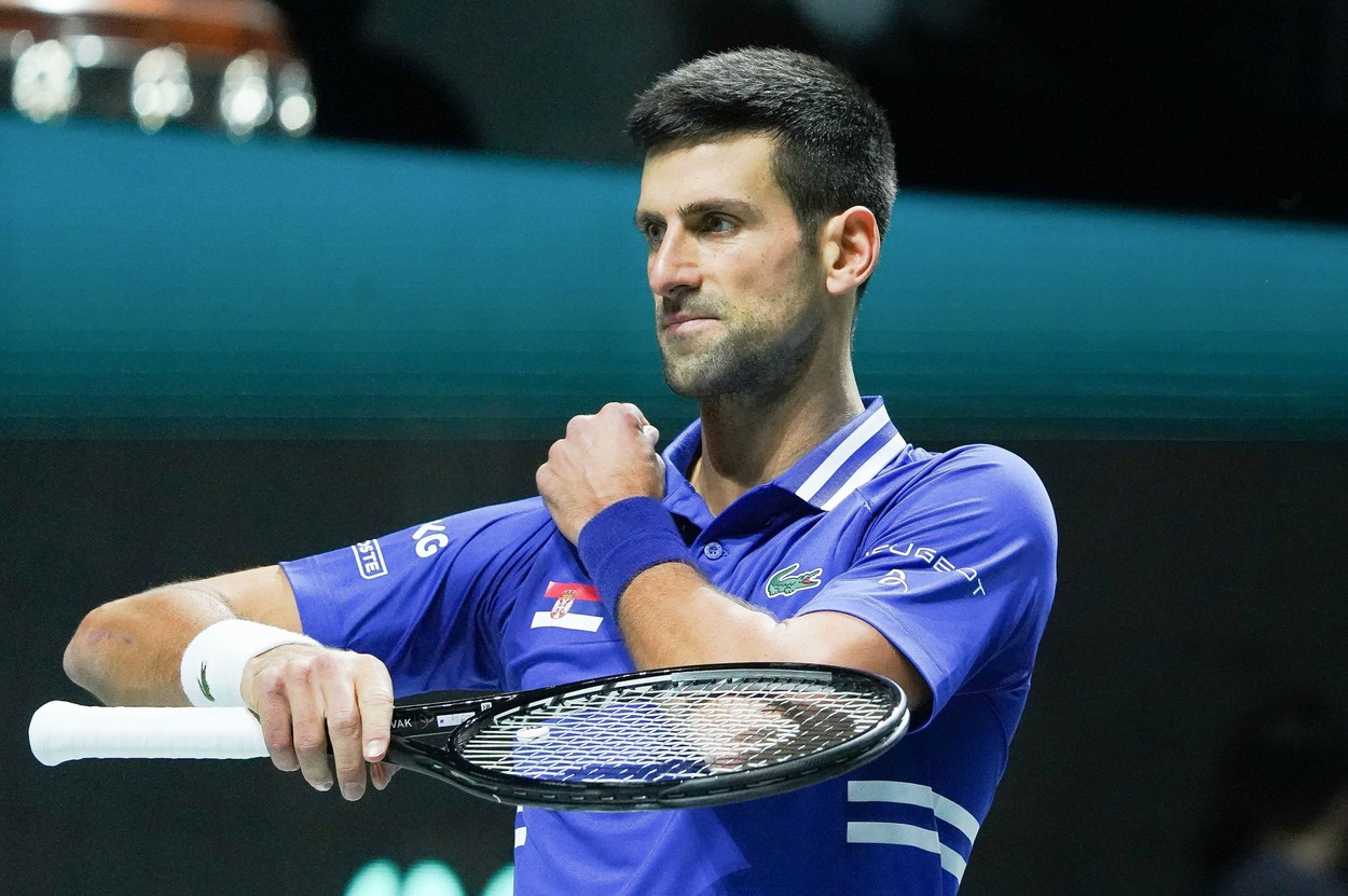 Novak Djokovic, prins cu minciuna după ce a declarat că a fost testat pozitiv pe 16 decembrie. Sârbul a fost surprins pe 17 decembrie la un eveniment | FOTO
