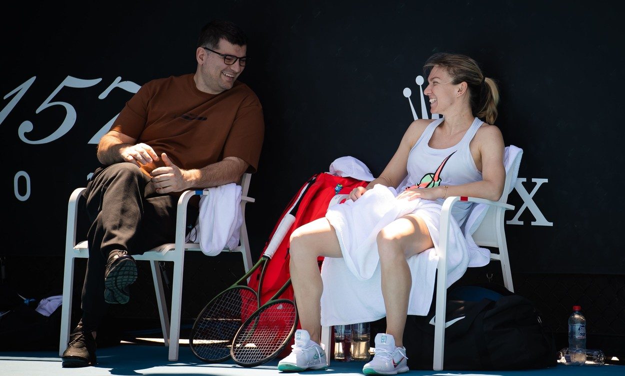 Simona Halep, neinteresată de cazul Novak Djokovic! Ce făcea românca în Australia, împreună cu Toni Iuruc, în timp ce sârbul afla că va fi deportat | FOTO