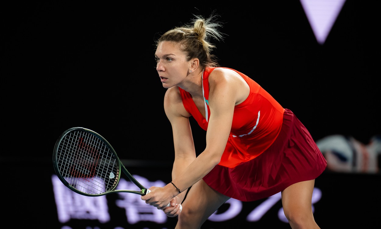 Simona Halep – Danka Kovinic 6-2, 3-1 în turul trei la Australian Open! Live Video Online. Super Simo defilează la „Antipozi”