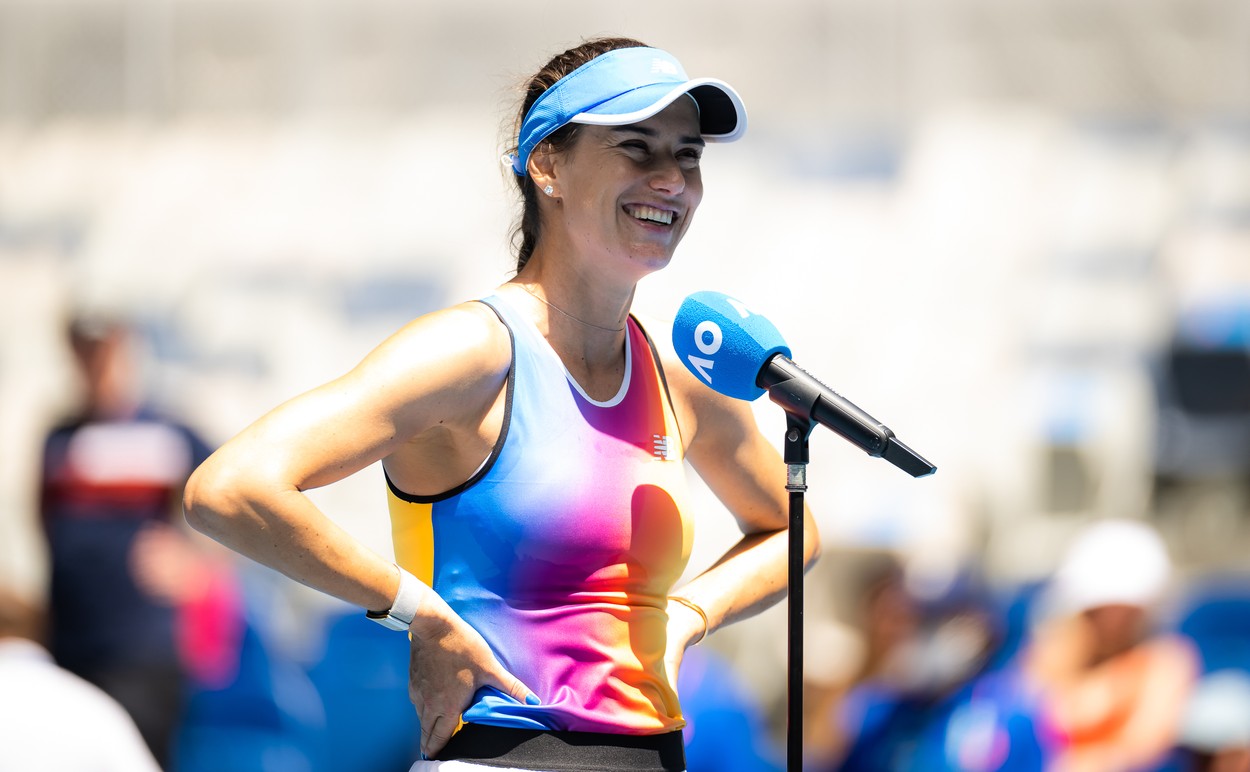 Cadoul spectaculos primit de Sorana Cîrstea din partea sponsorului tehnic, după calificarea în optimi la Australian Open! Mândră nevoie mare, „Sori” a postat fotografia pe internet