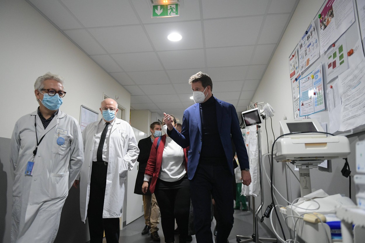 Tragedia unui campion de înot de origine română: a murit la doar 17 ani, în urma infecției cu COVID-19