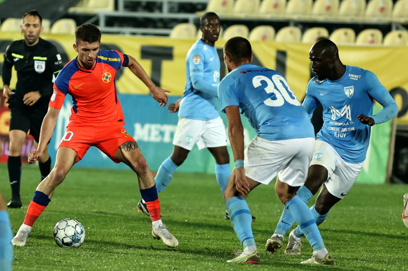 Transferul zilei în Liga 1! Colegul lui Dennis Man de la Parma a semnat cu o echipă de play-off