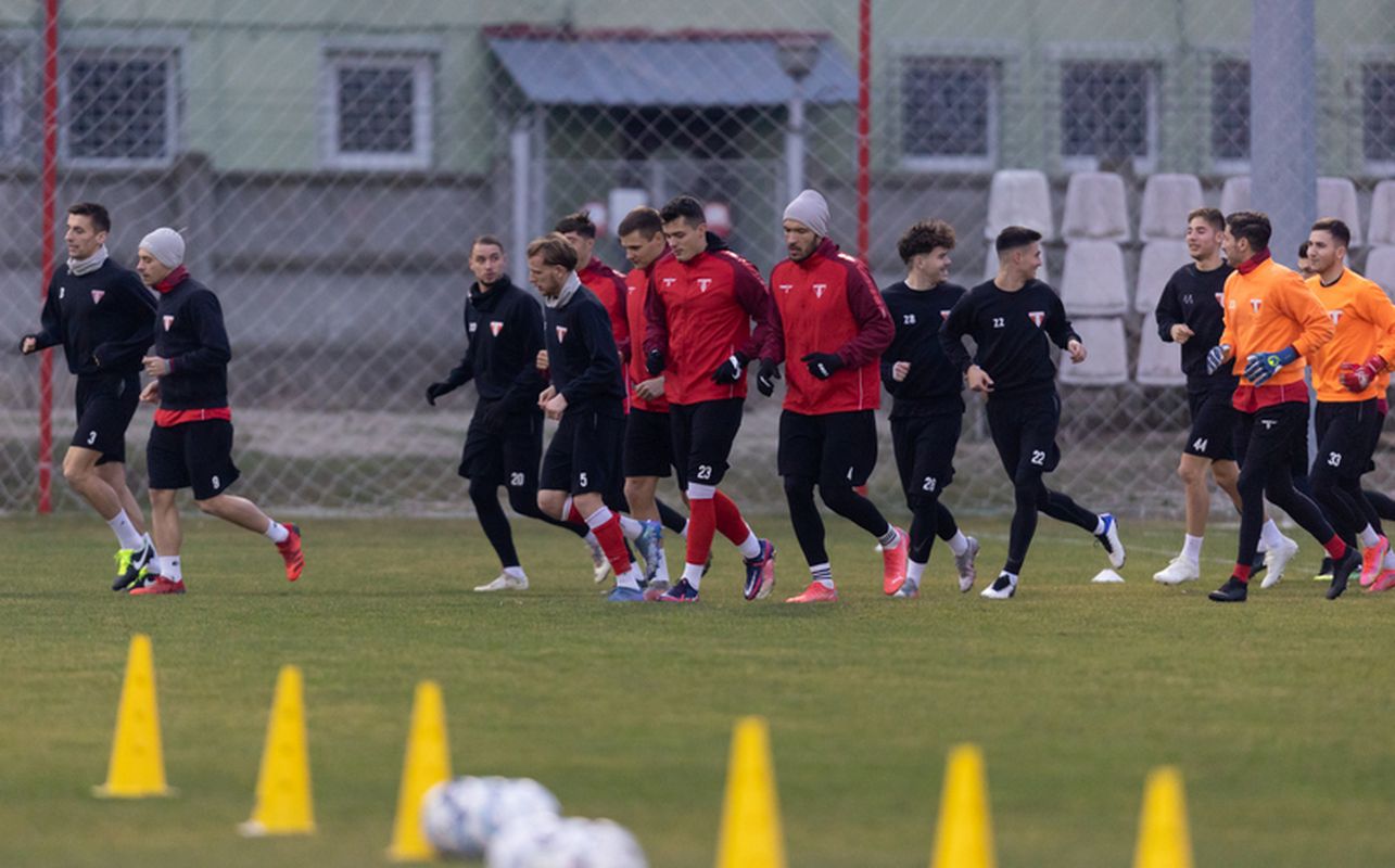 UTA pleacă în Antalya! Ce transferuri așteaptă Laszlo Balint!