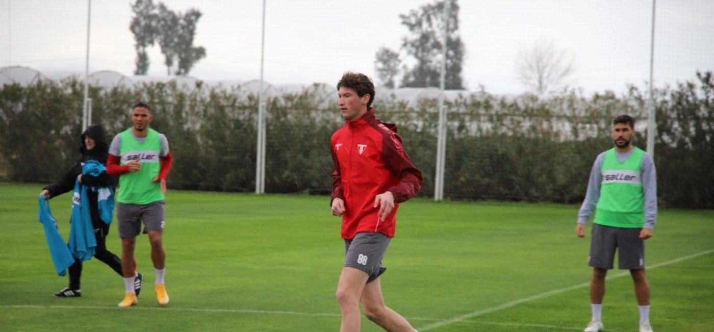 UTA a oficializat transferul lui Ongaro: ”La cât mai multe goluri în tricoul roș-alb”!