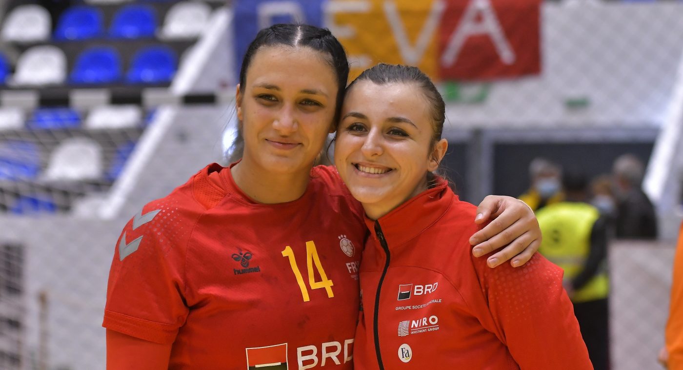 Gloria Bistrița a dat lovitura în handbalul românesc: Yuliya Dumanska, Bianca Bazaliu și Cristina Laslo au semnat