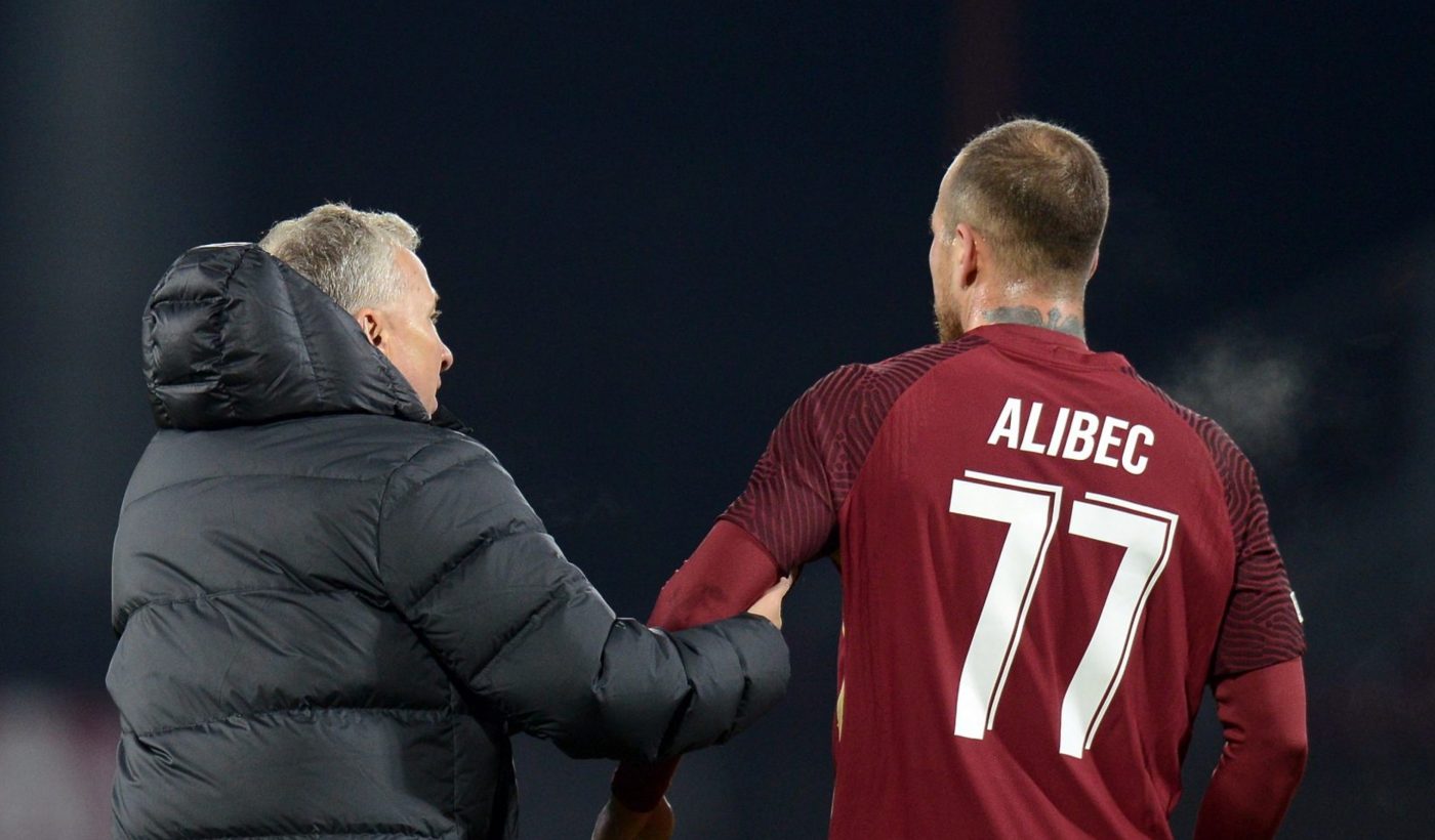 Dan Petrescu surprinde: „Pe Denis Alibec nu l-am dat afară”. Ce i-a spus atacantul înainte de vacanță