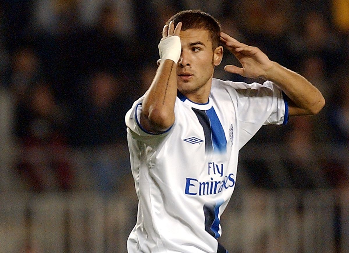 Adrian Mutu a dezvăluit, în sfârșit, de ce se bucura cu mâna la cap pe vremea când golurile sale făceau senzație la Chelsea Londra! Ce cântăreț îl fascina pe „Briliant”: „Explodase muzica hip-hop în Europa, iar el era favoritul meu” | VIDEO