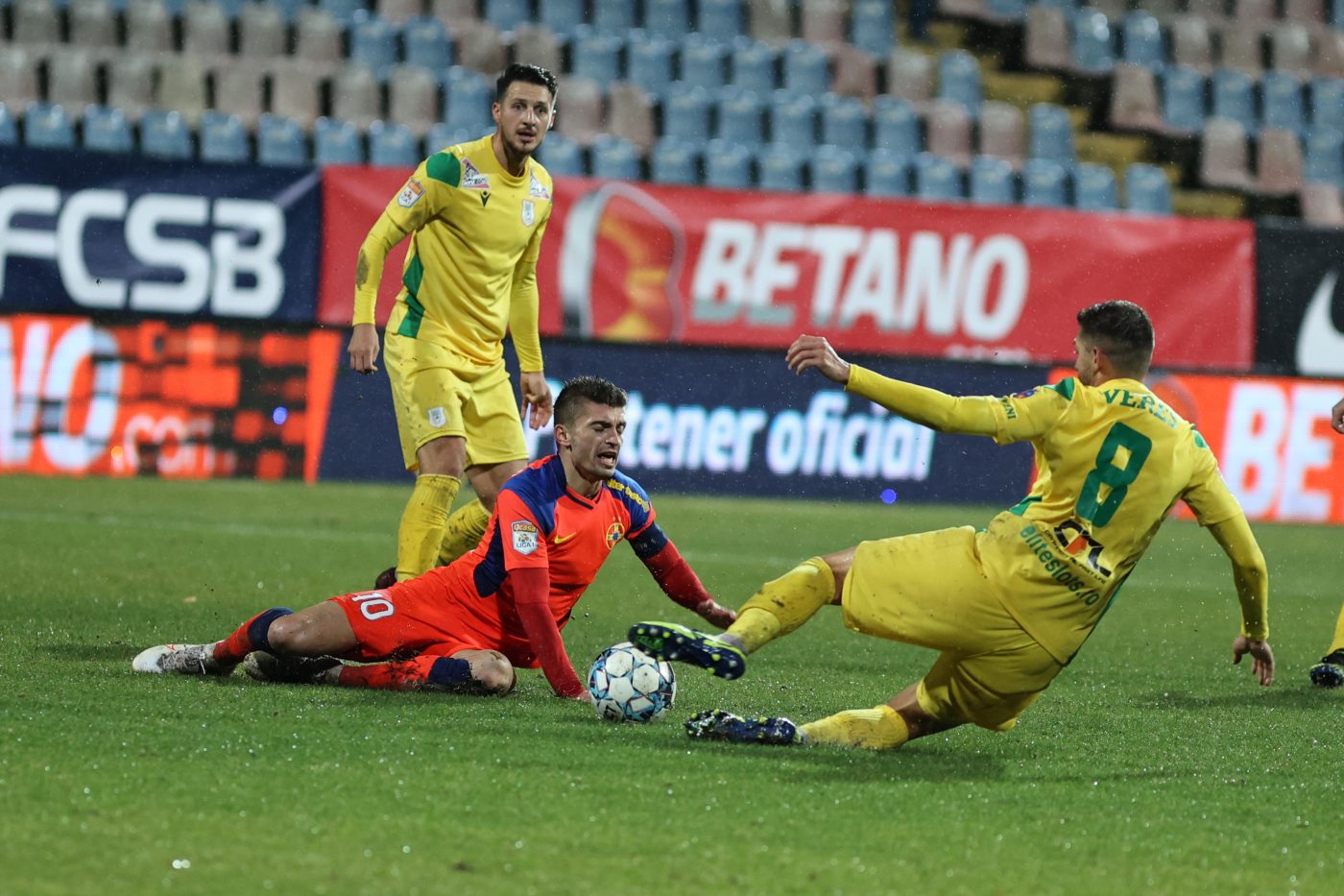 CS Mioveni – FCSB 0-0, Live Video Online în etapa 27 din Liga 1. Ianis Stoica e titular, iar Vali Gheorghe e din nou rezervă