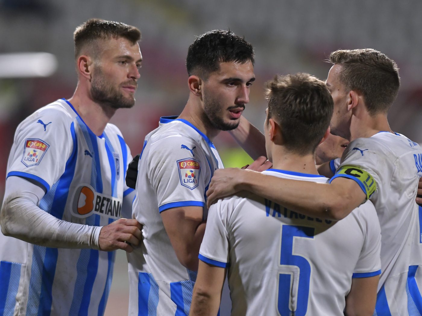 Pariuri pe goluri: Mizăm pe Premier League și Liga 1 la cota 3.16 »»